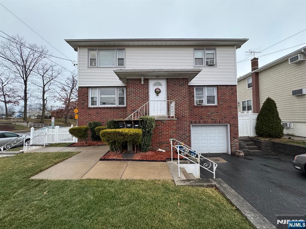 Property Photo:  368 New York Avenue  NJ 07071 