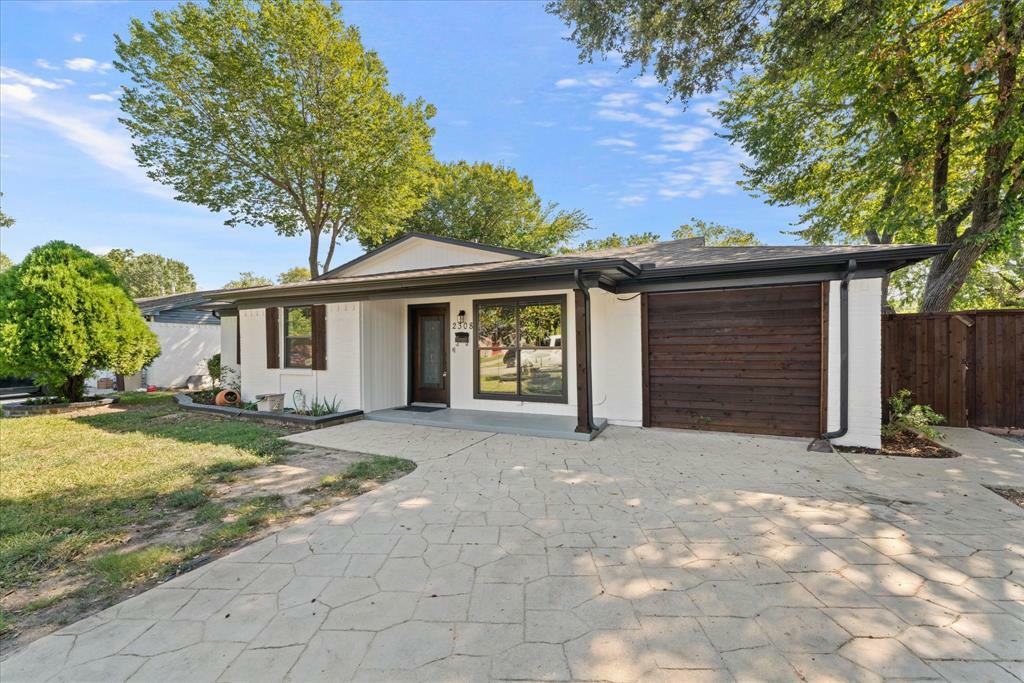 Property Photo:  2308 Sybil Drive  TX 75149 