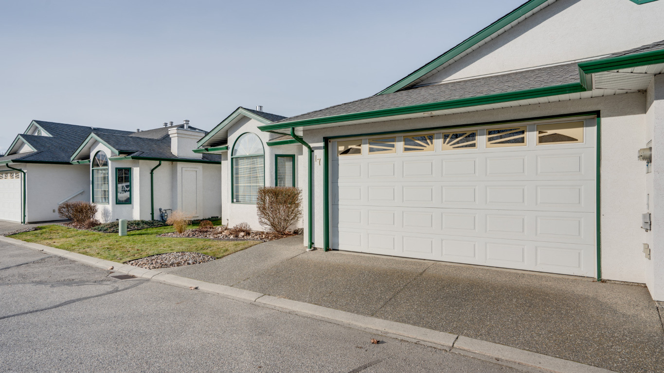 Property Photo:  2710 Allenby Way 17  BC V1T 9P2 