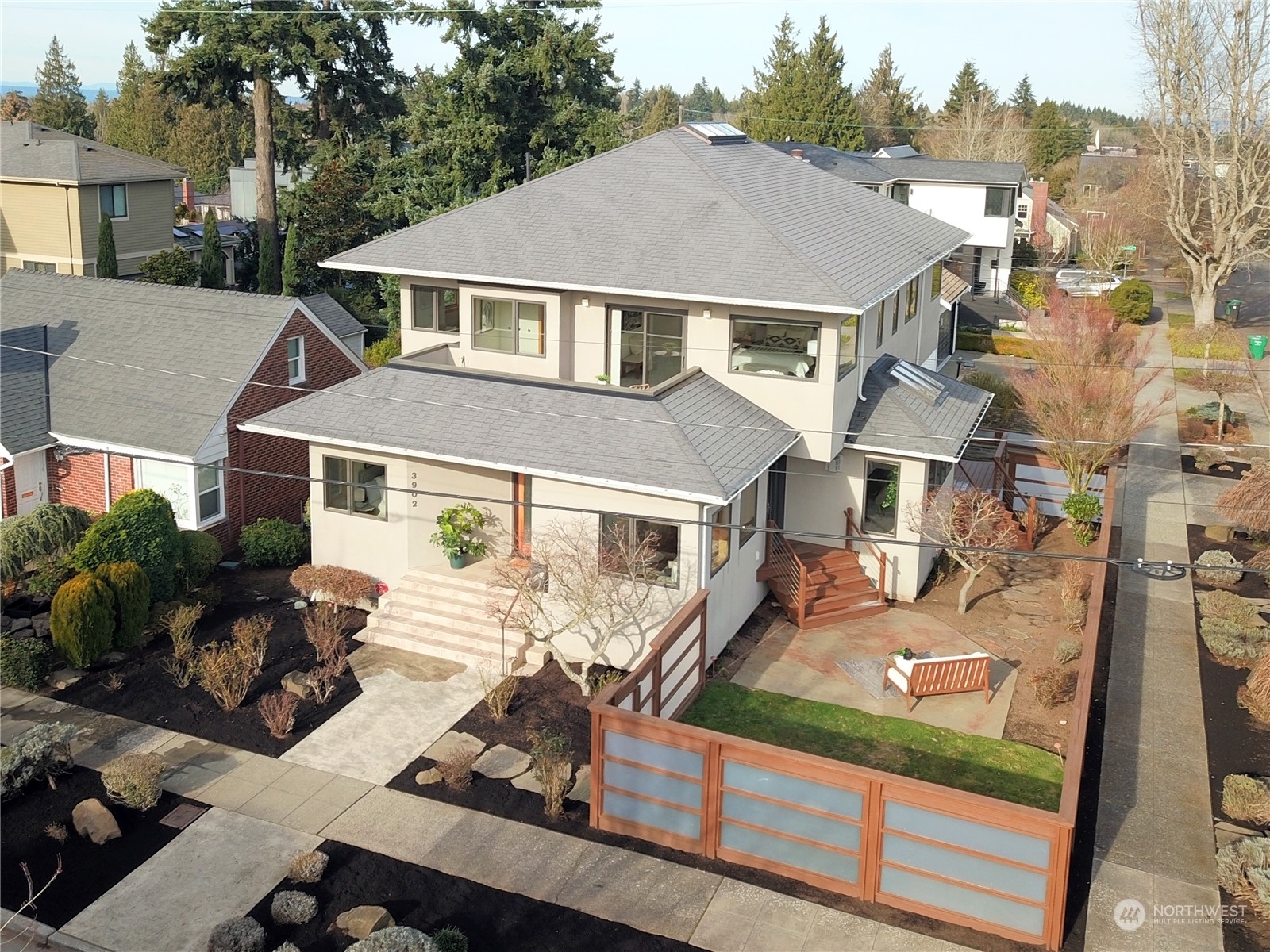 Property Photo:  3902 W Dravus Street  WA 98199 