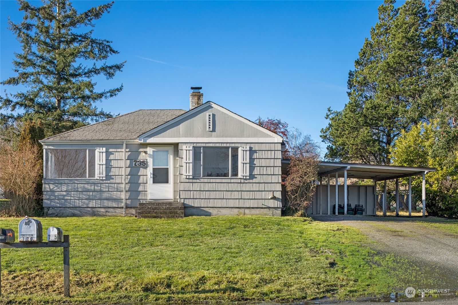 Property Photo: 735 Harbor Street WA 98250