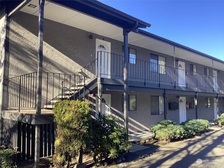 Property Photo:  8305  53rd Avenue W 5  WA 98275 