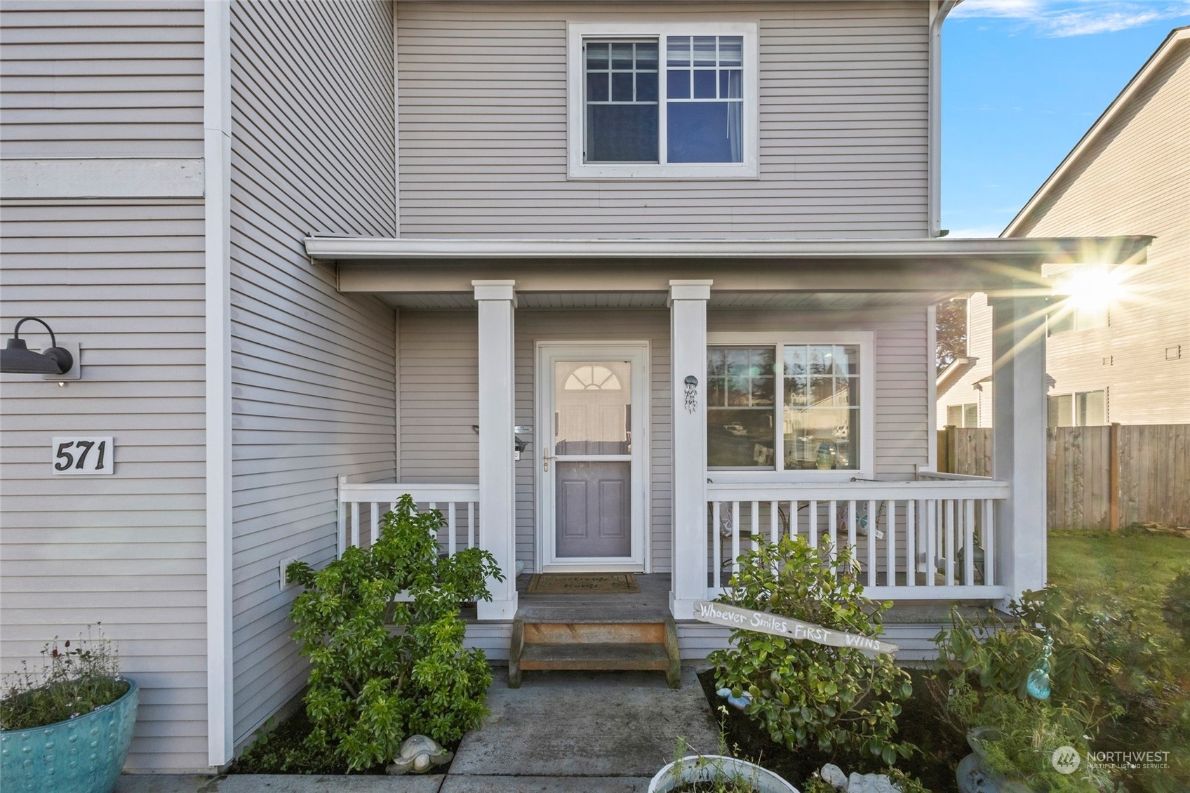 Property Photo:  571 SW 1st Avenue  WA 98277 