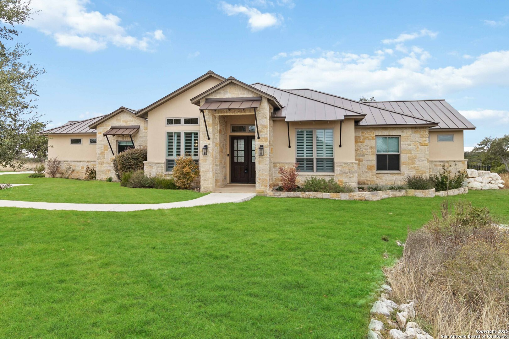 Property Photo: 1083 Pr 2775 TX 78056