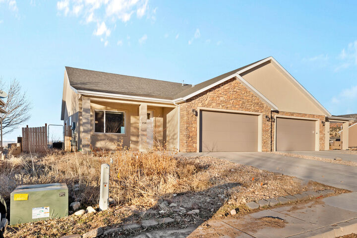 258 W Mountain View  Cedar City UT 84720 photo