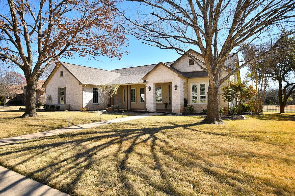 Property Photo: 141 Blacksmiths Drive TX 78633