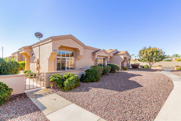 Property Photo: 18212 N 136th Avenue AZ 85375