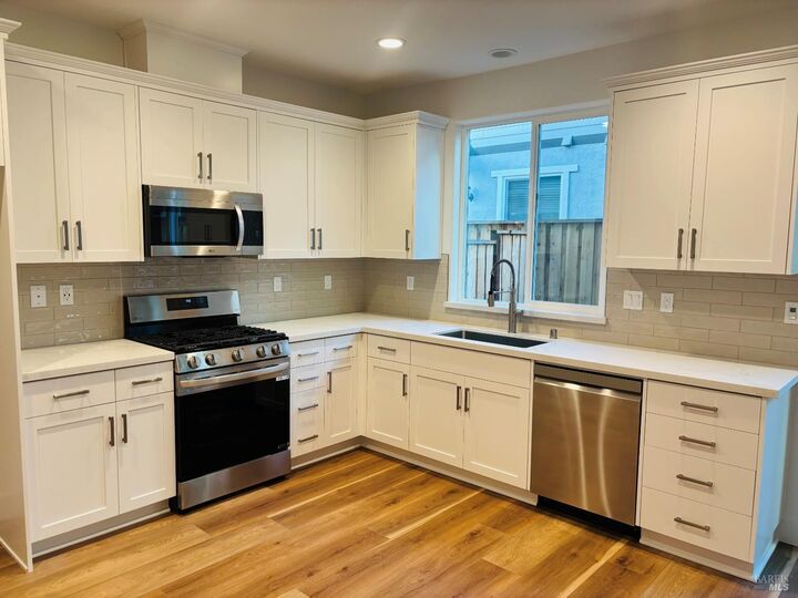 Property Photo:  486 Sanchez Court  CA 95476 