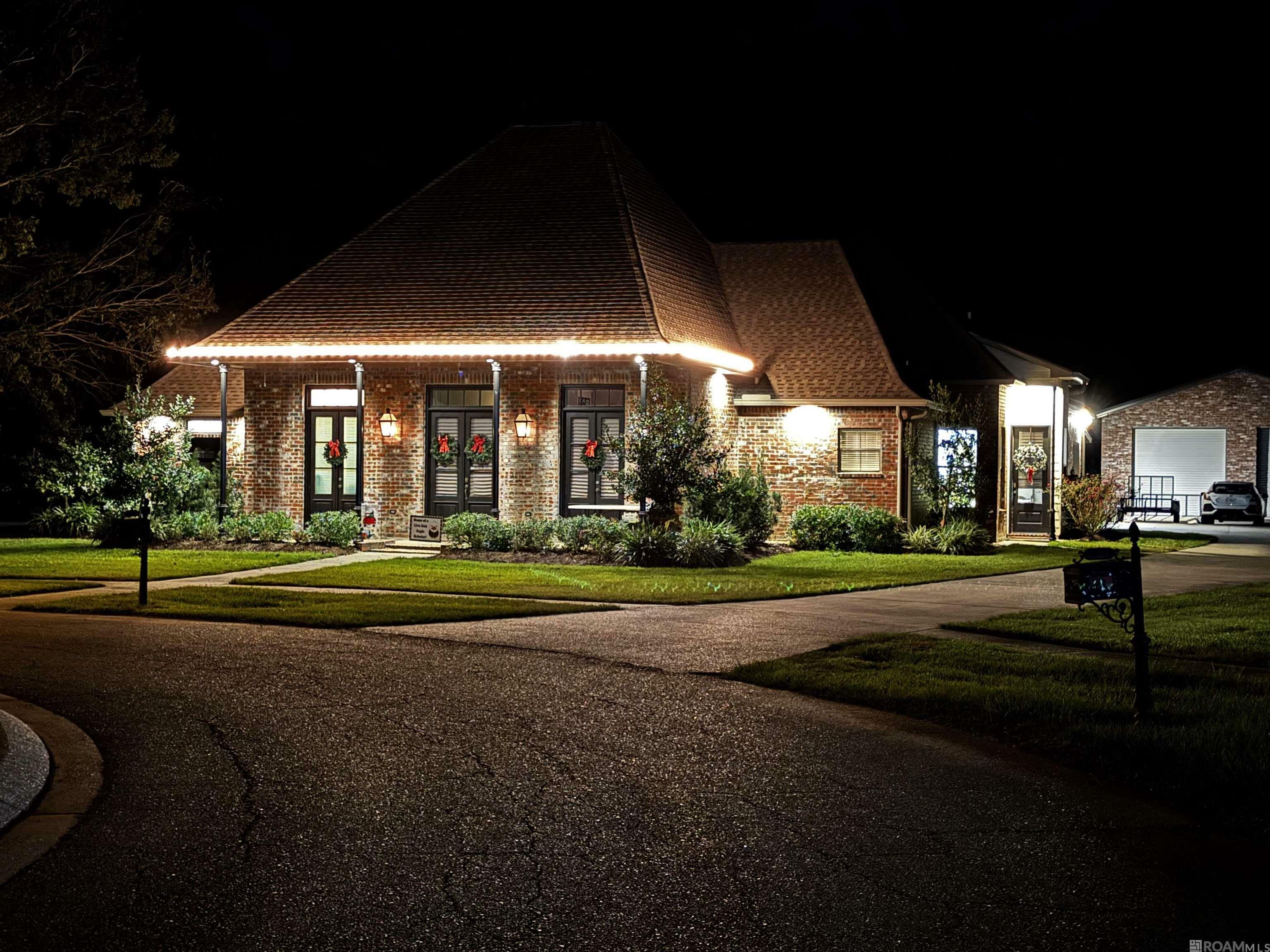Property Photo: 8179 Tranquility Cir LA 70706