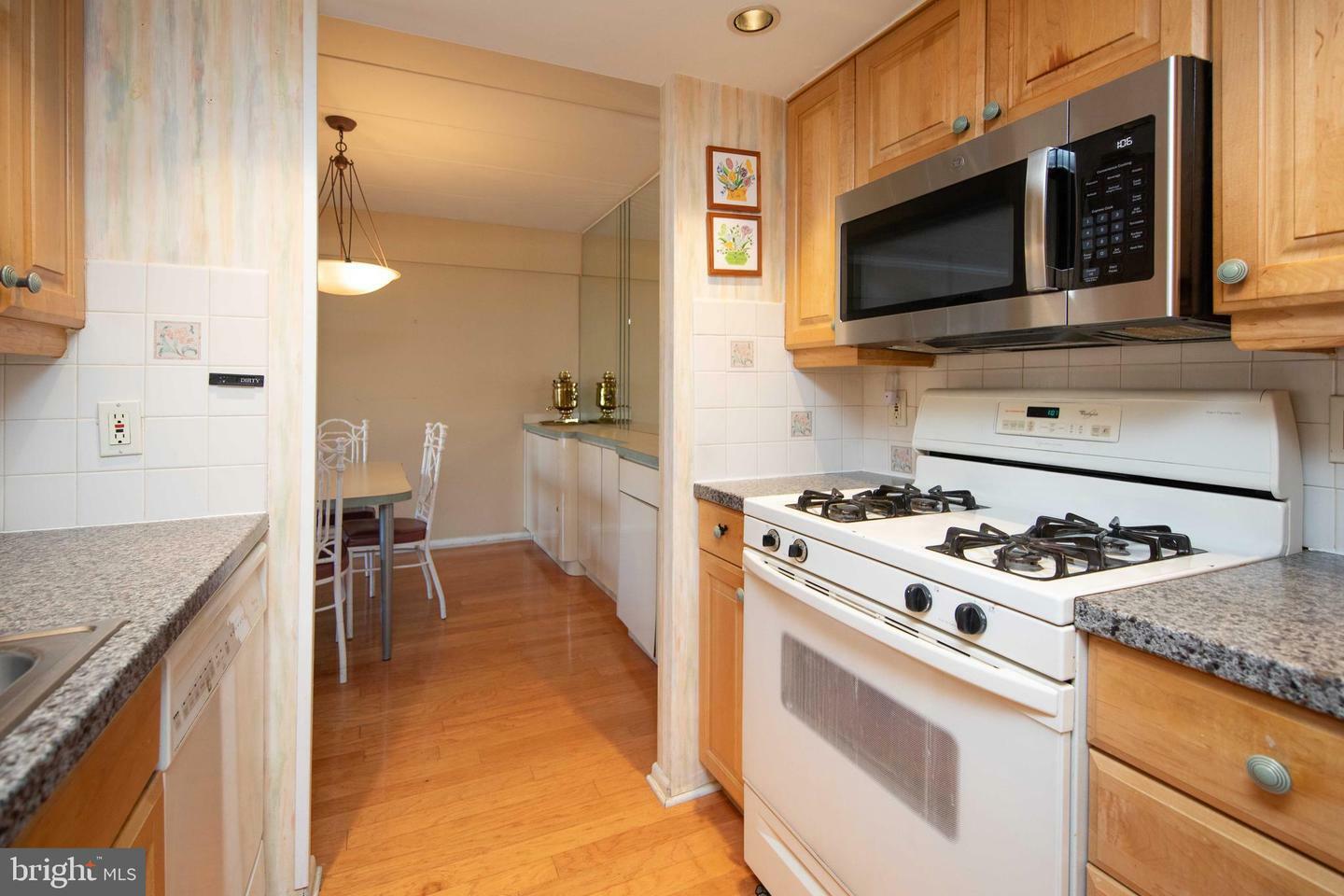 Property Photo:  100 West Avenue 310-W  PA 19046 