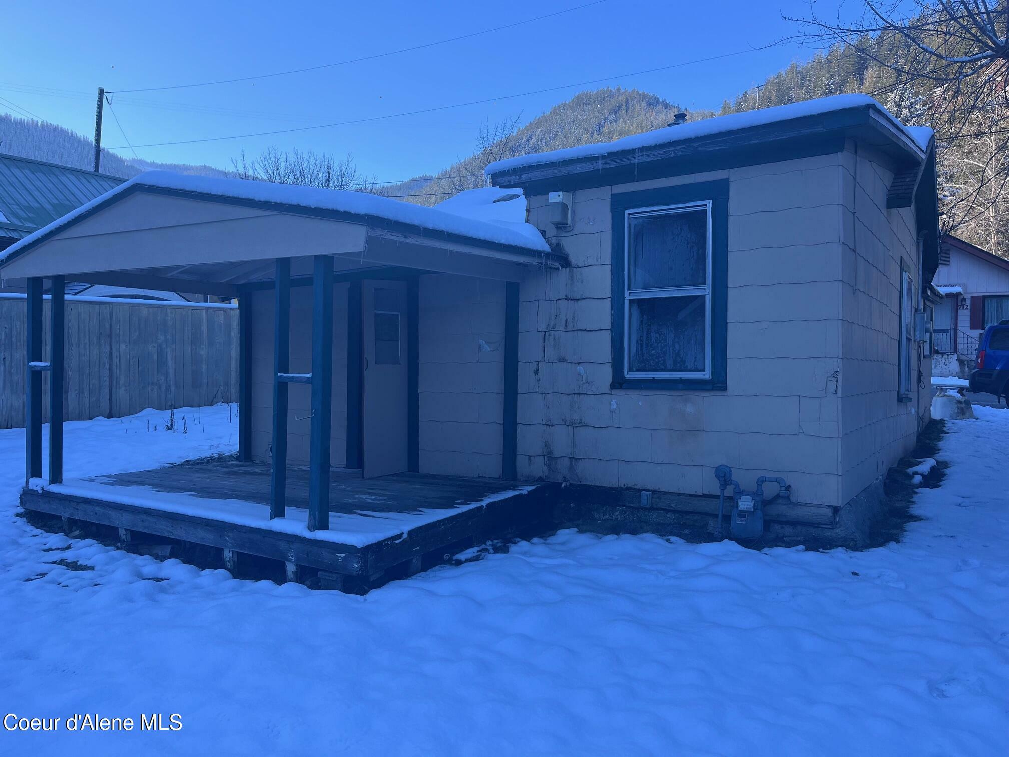 Property Photo:  713 Upper Third St  ID 83837 