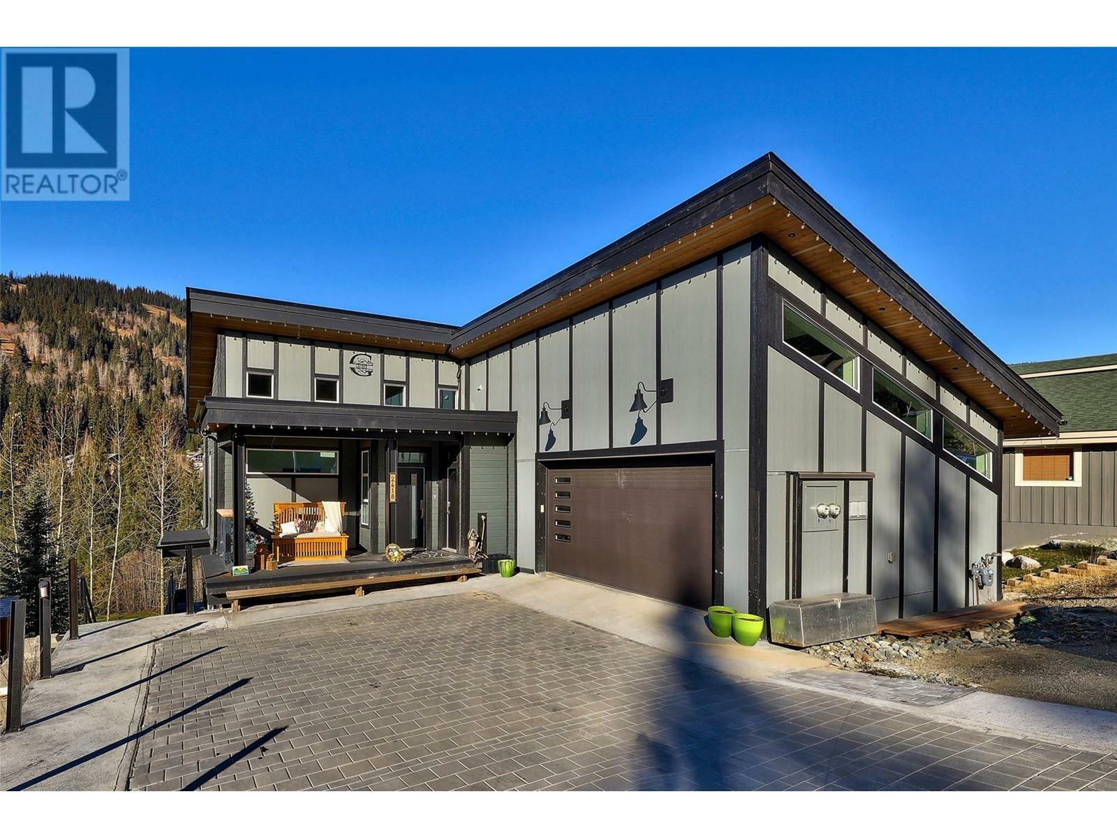 Property Photo: 2418 Fairways Drive BC V0E 5N0