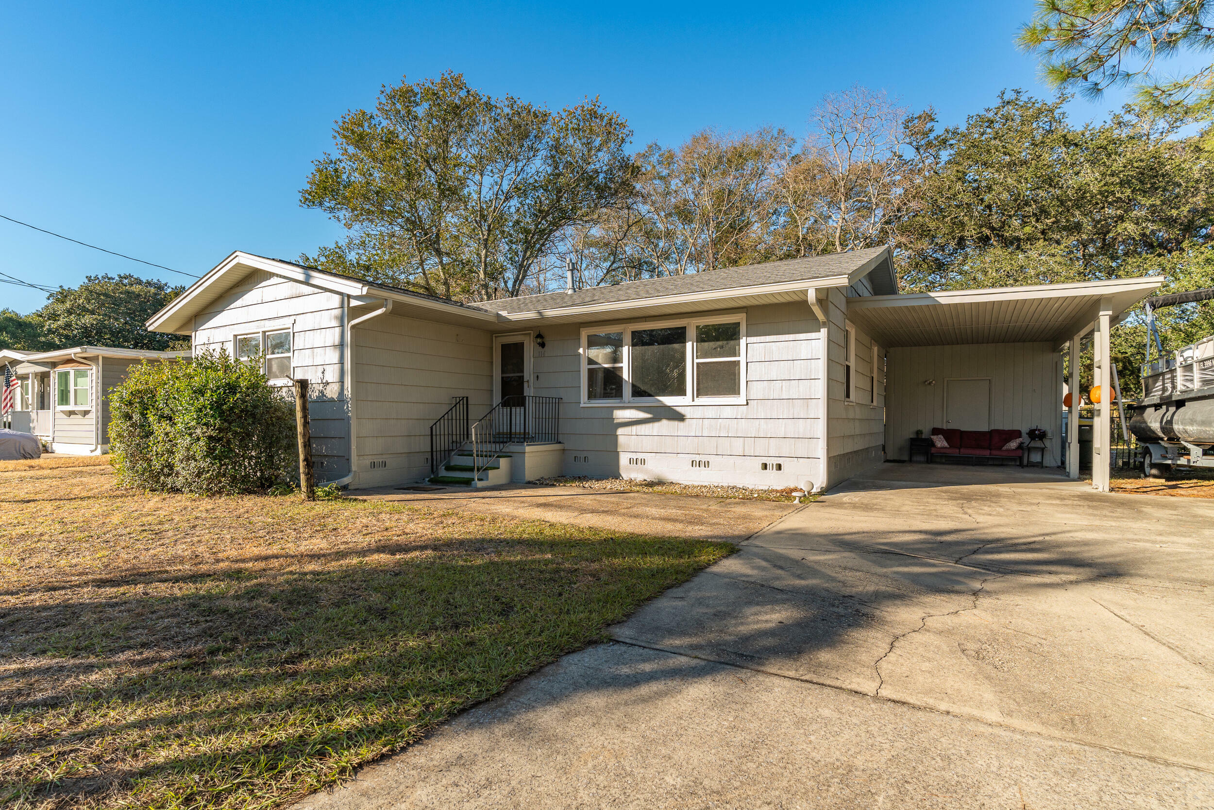 Property Photo:  116 NW Hudson Drive  FL 32548 