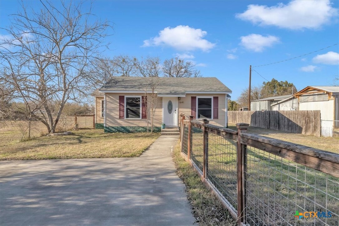 Property Photo: 1641 Post Road TX 78130