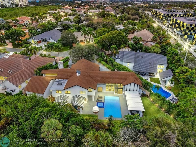 Property Photo: 525 Sandpiper Way FL 33431