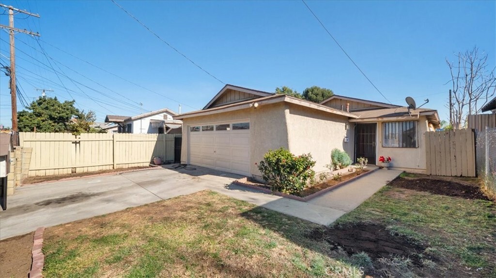 Property Photo: 7313 Parmelee Avenue CA 90001