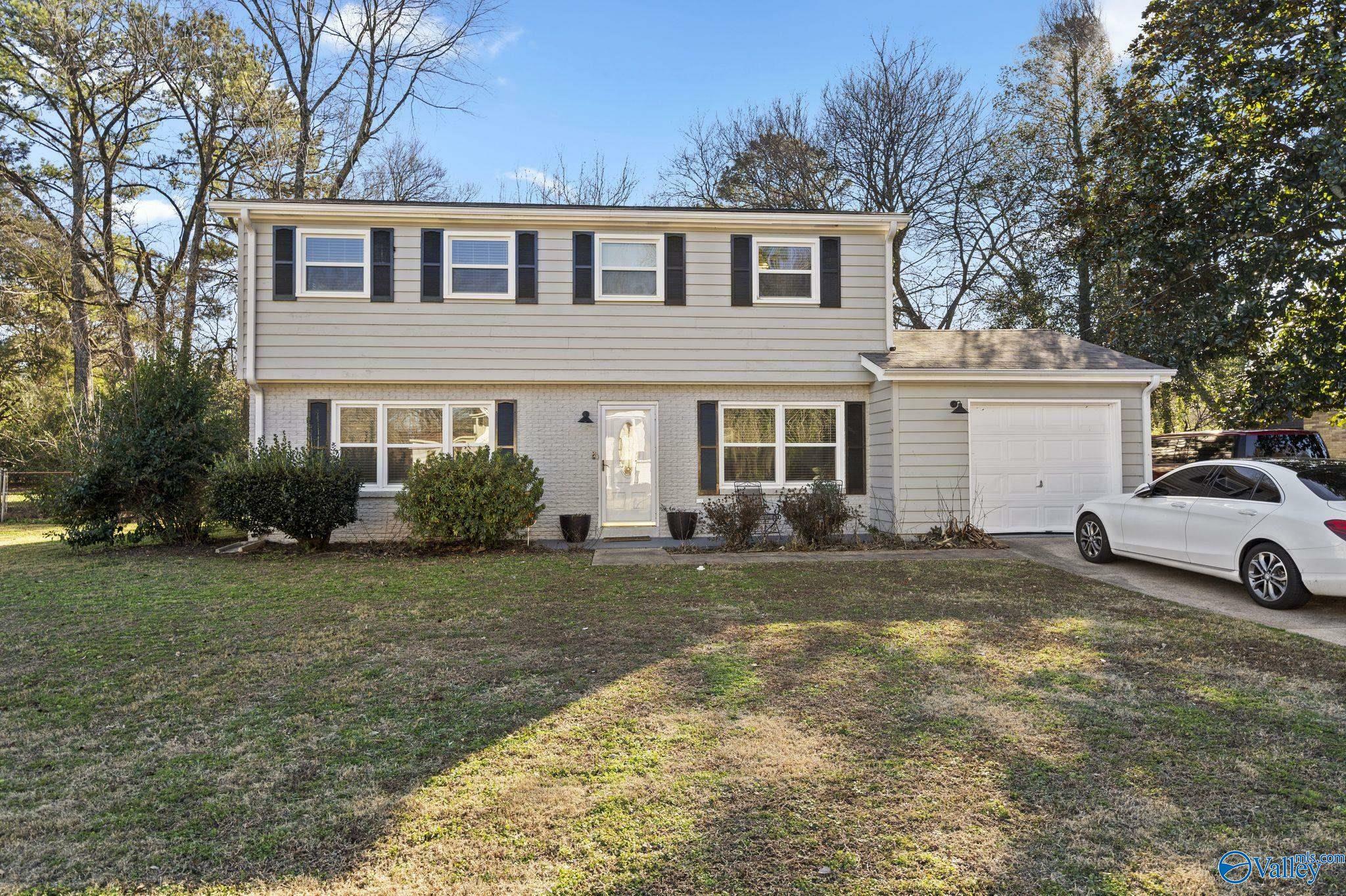 Property Photo:  3717 Jamestown Drive NW  AL 35810 