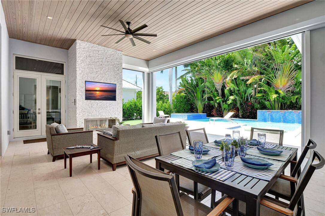 725 Harbour Drive  Naples FL 34103 photo