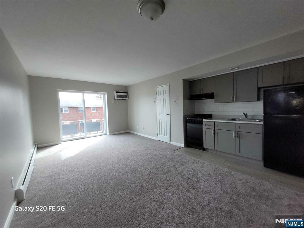 Property Photo:  125 Lawrence Street 9C  NJ 07601 