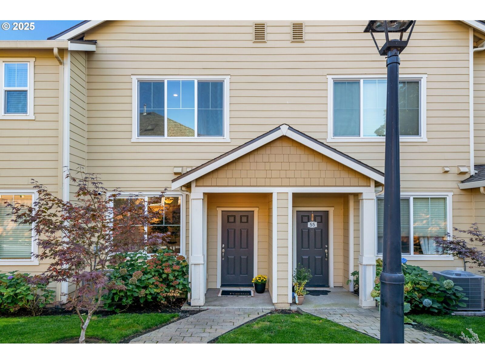 Property Photo: 59 NE 134th Pl OR 97230
