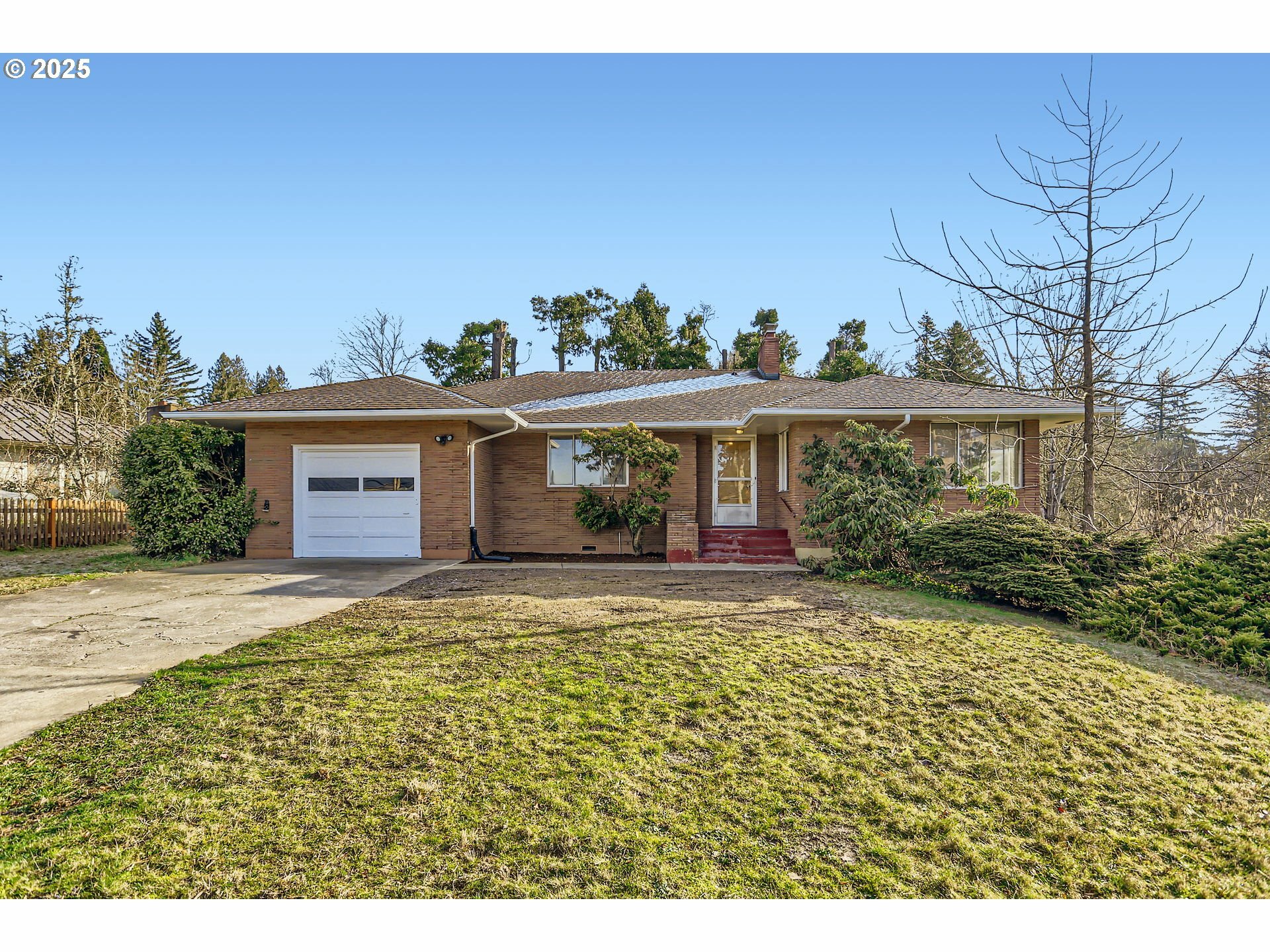 Property Photo: 10524 NW Walters Ln OR 97229