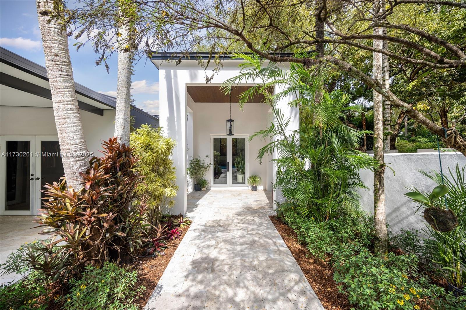 Property Photo: 3940 Braganza Ave FL 33133