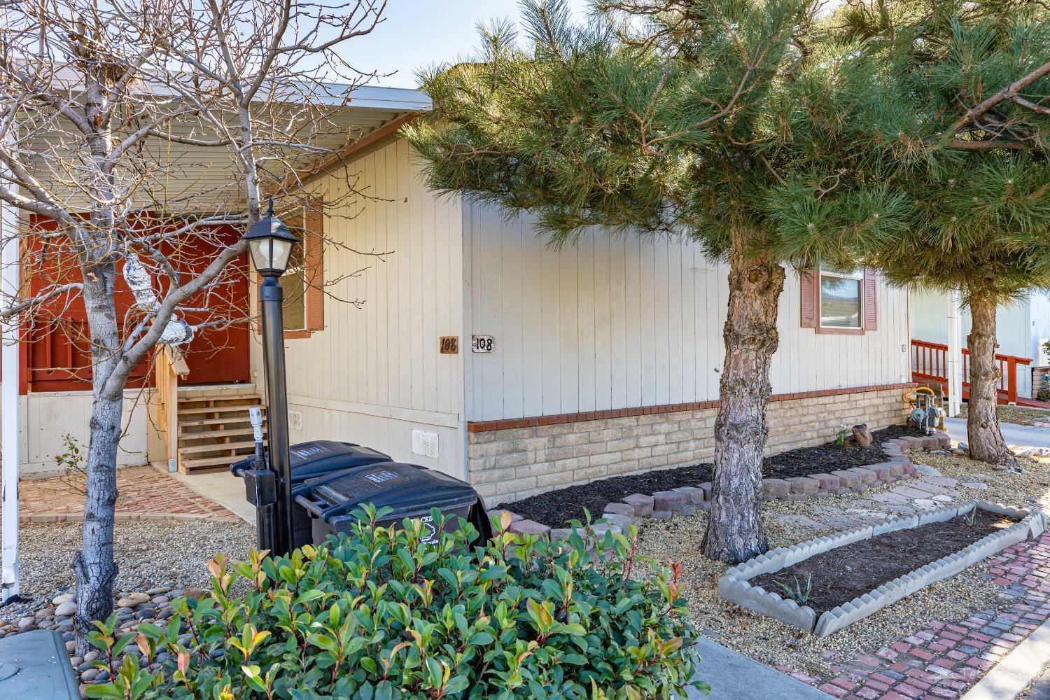 Property Photo:  14556 Tehachapi Boulevard 108  CA 93561 