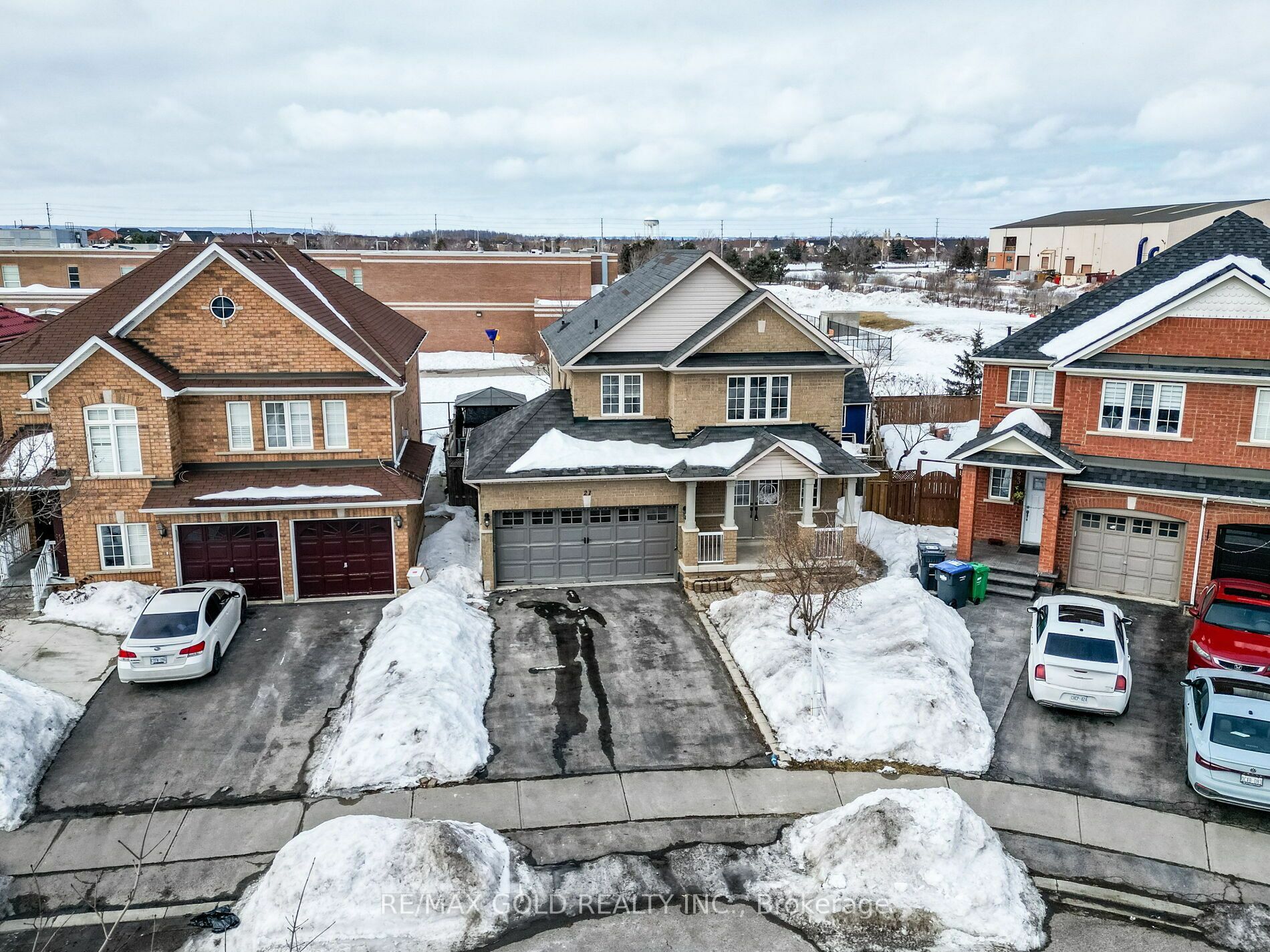 Photo de la propriété:  21 Milkweed Cres  ON L7A 2G5 