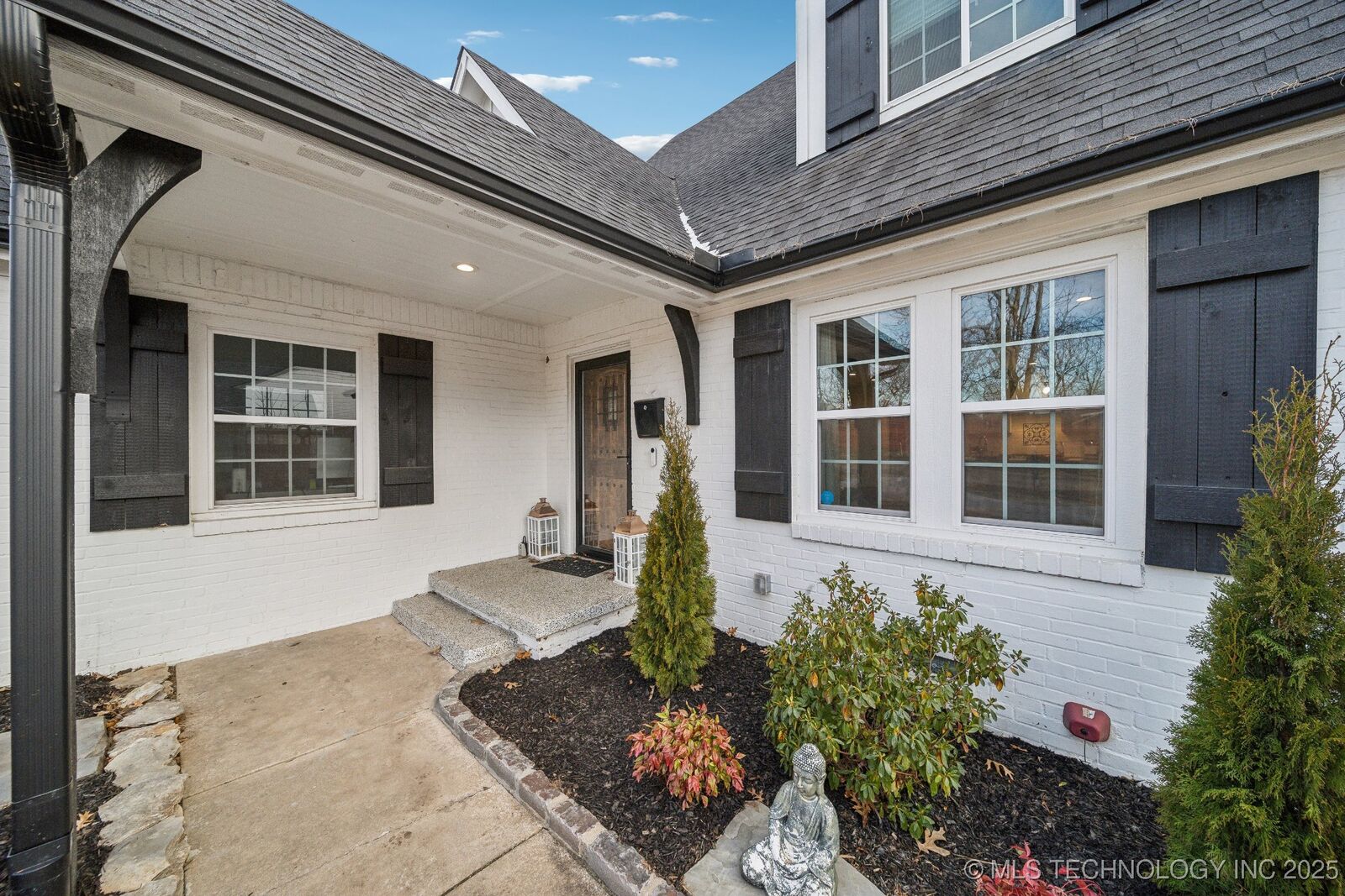 Property Photo: 2508 E 16th Street OK 74104