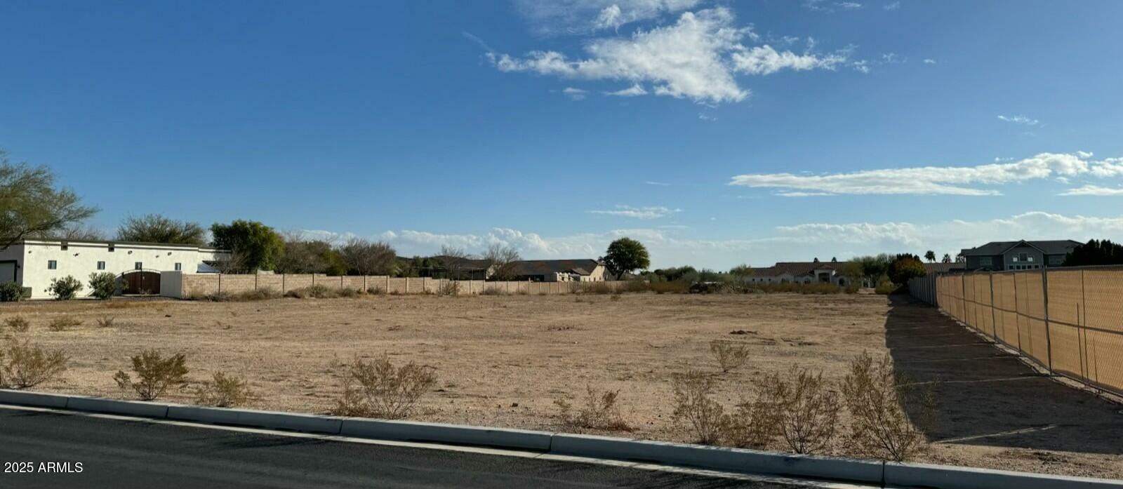 Property Photo:  6911 W Mariposa Grande Lane 1B  AZ 85383 