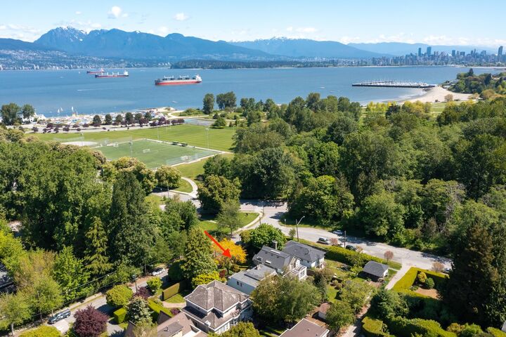 Property Photo: 4316 W 2nd Avenue BC V6R 1K3