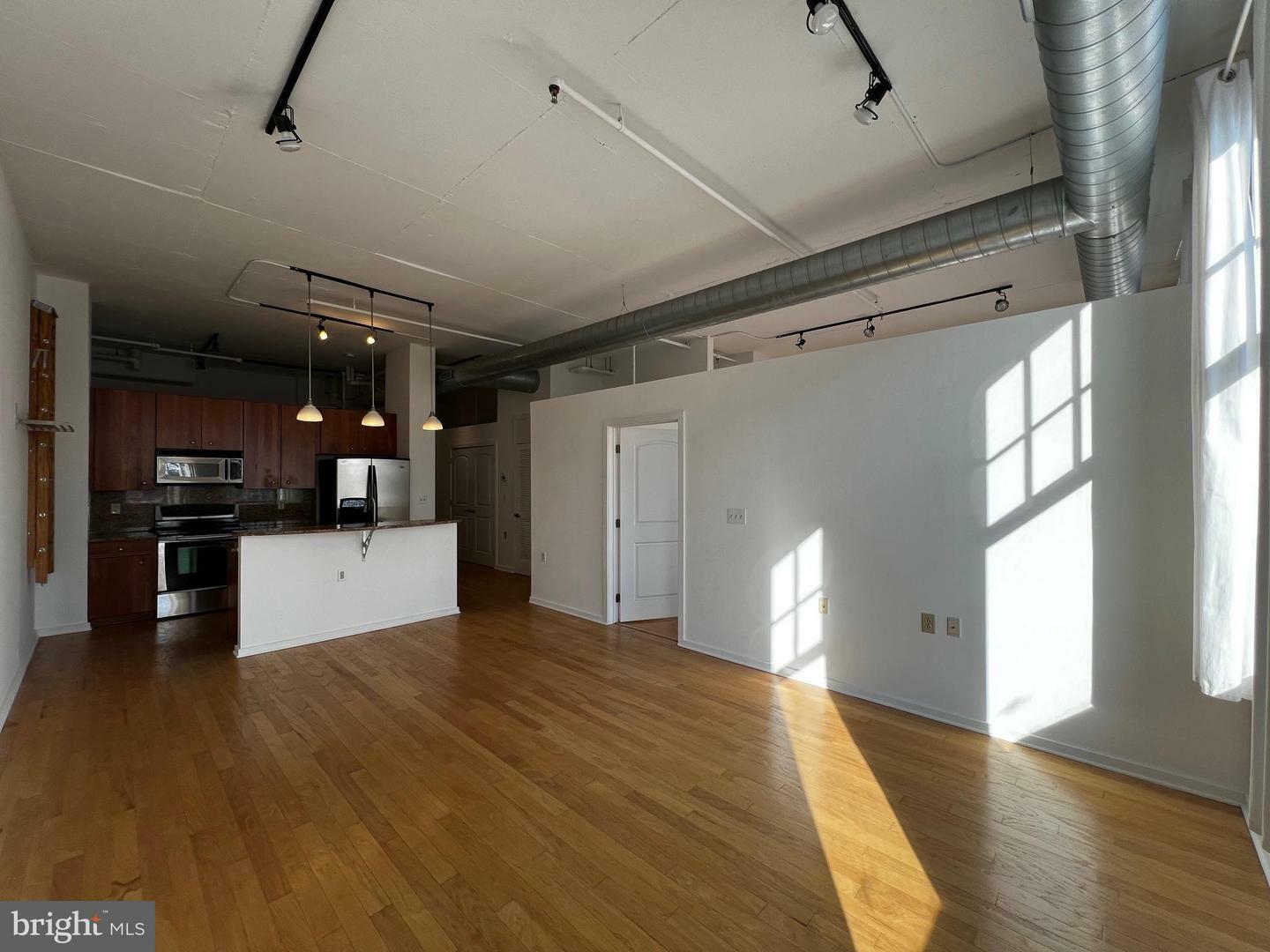 Property Photo:  130 N 2nd Street 5D  PA 19106 