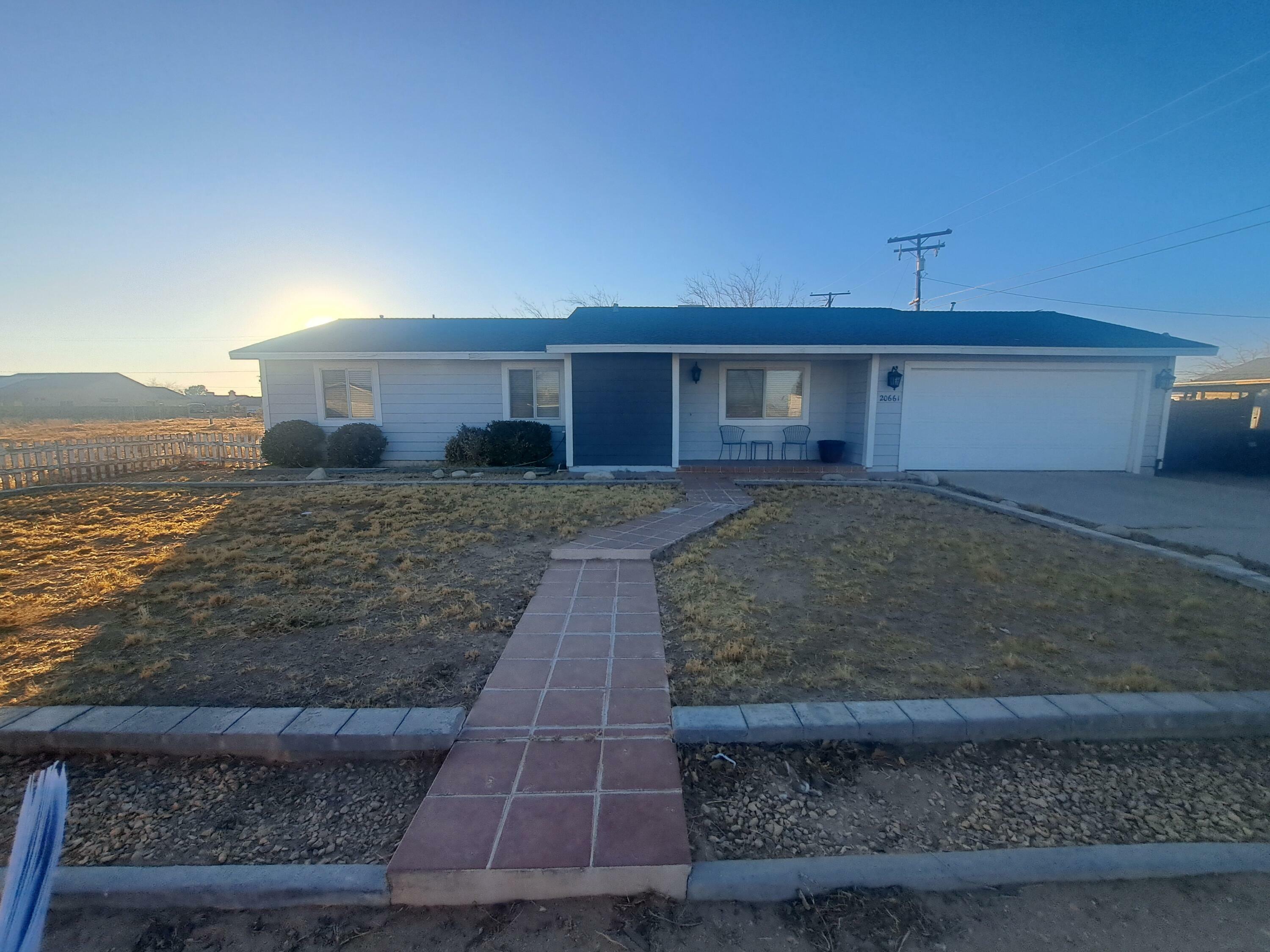 Property Photo:  20661 91st Street  CA 93505 