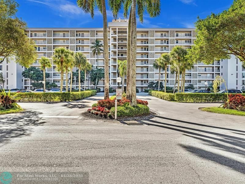 Property Photo:  3150 N Palm Aire Dr 503  FL 33069 