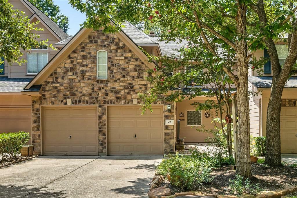 Property Photo:  47 Endor Forest Place  TX 77382 