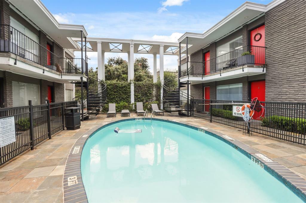 Property Photo: 3602 Garrott Street 19 TX 77006