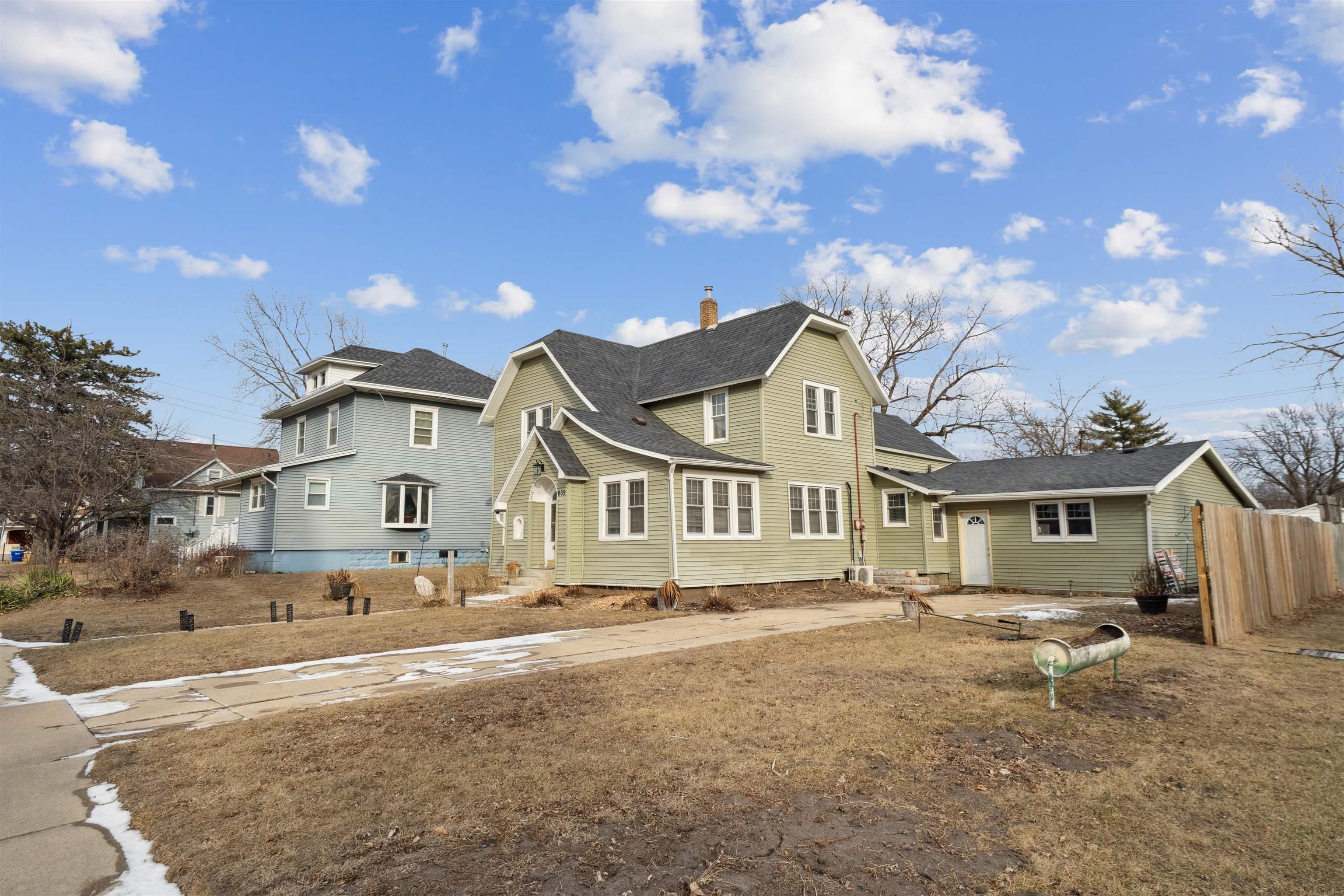 Property Photo: 605 S Frederick Avenue IA 50662