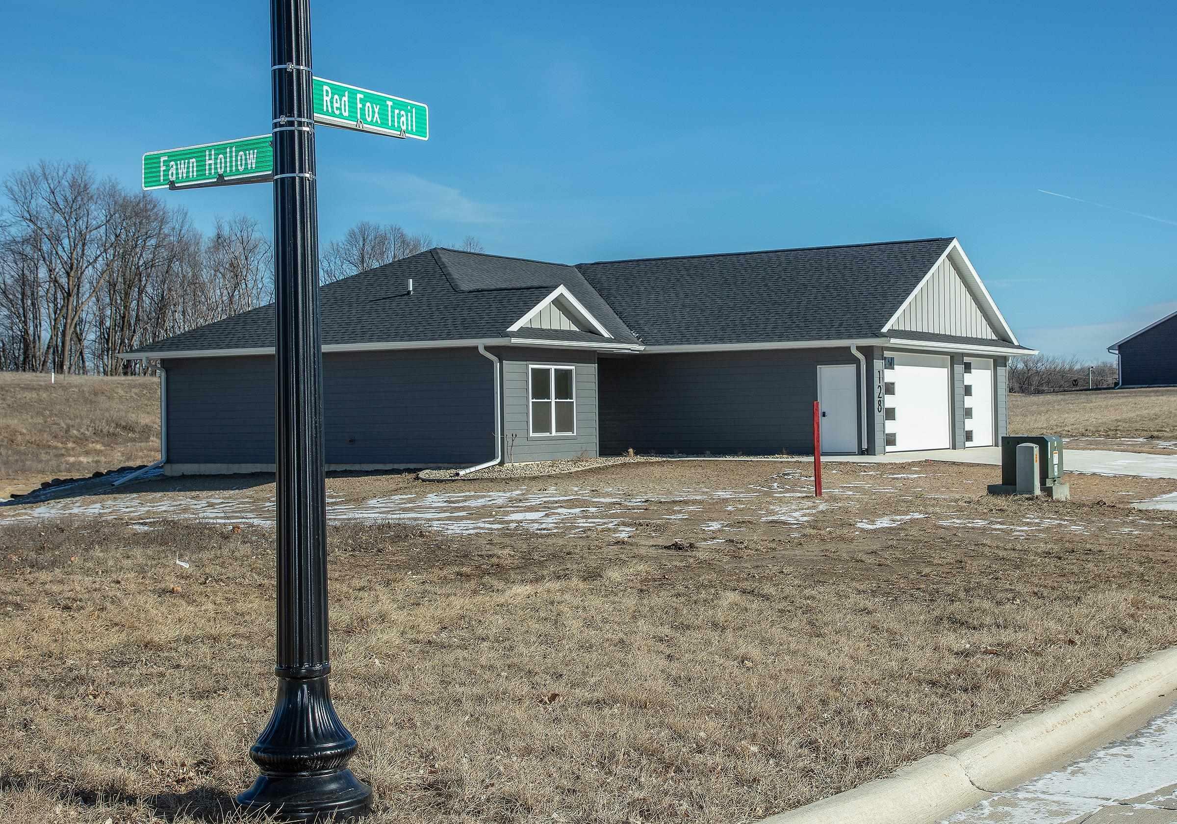 Property Photo:  128 Red Fox Trail  IA 50677 