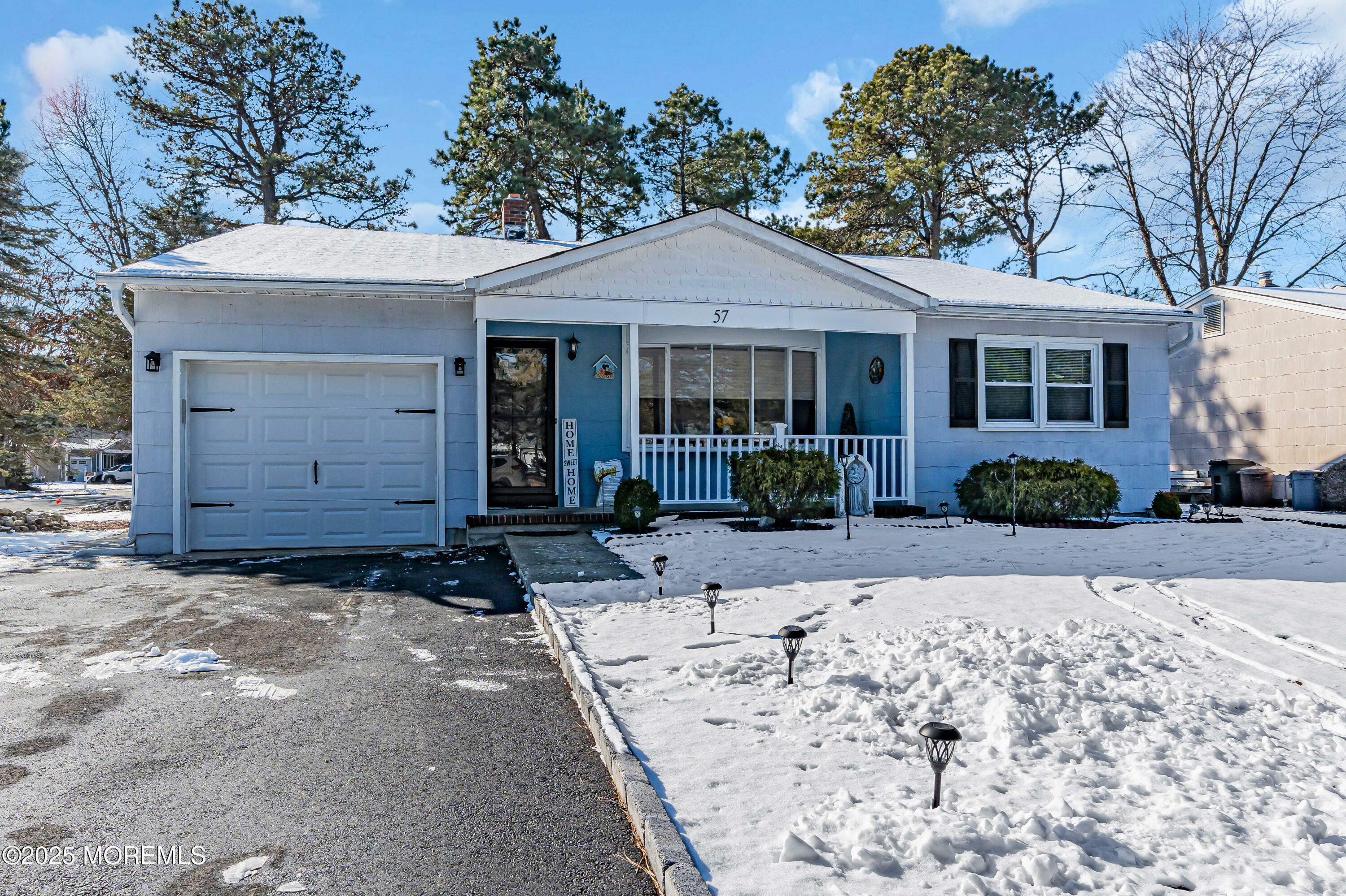 Property Photo:  57 Dreyfus Court  NJ 08757 