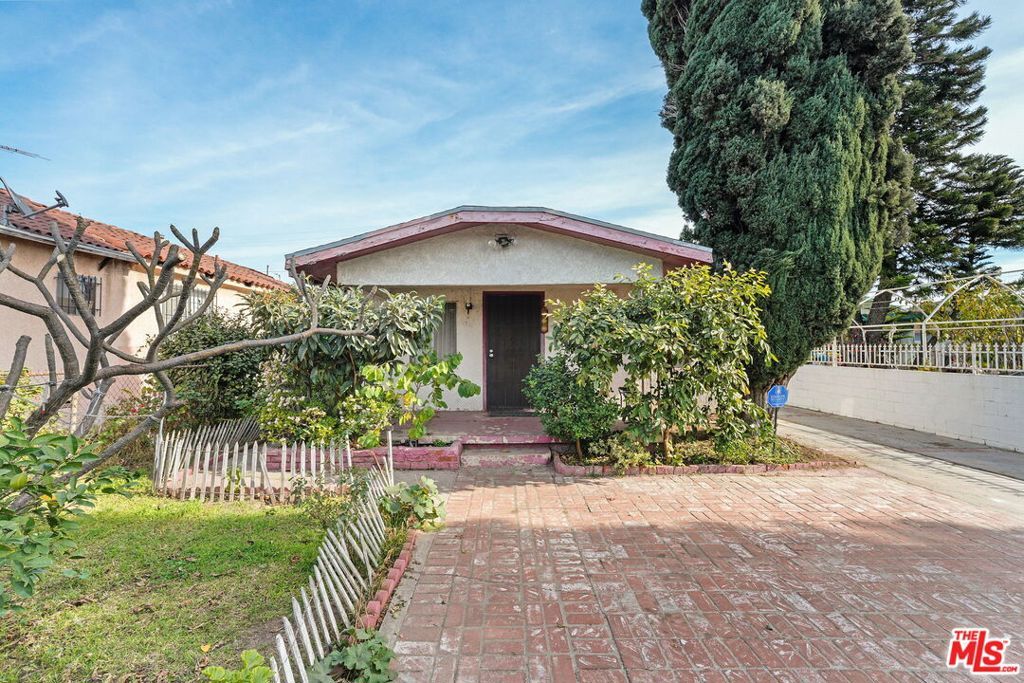 Property Photo: 1112 S Vancouver Avenue CA 90022