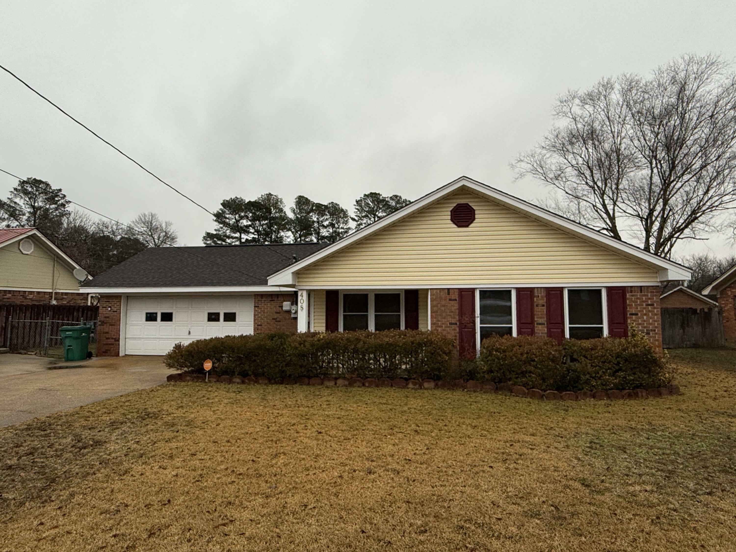 Property Photo:  408 North Foster  MS 38801 