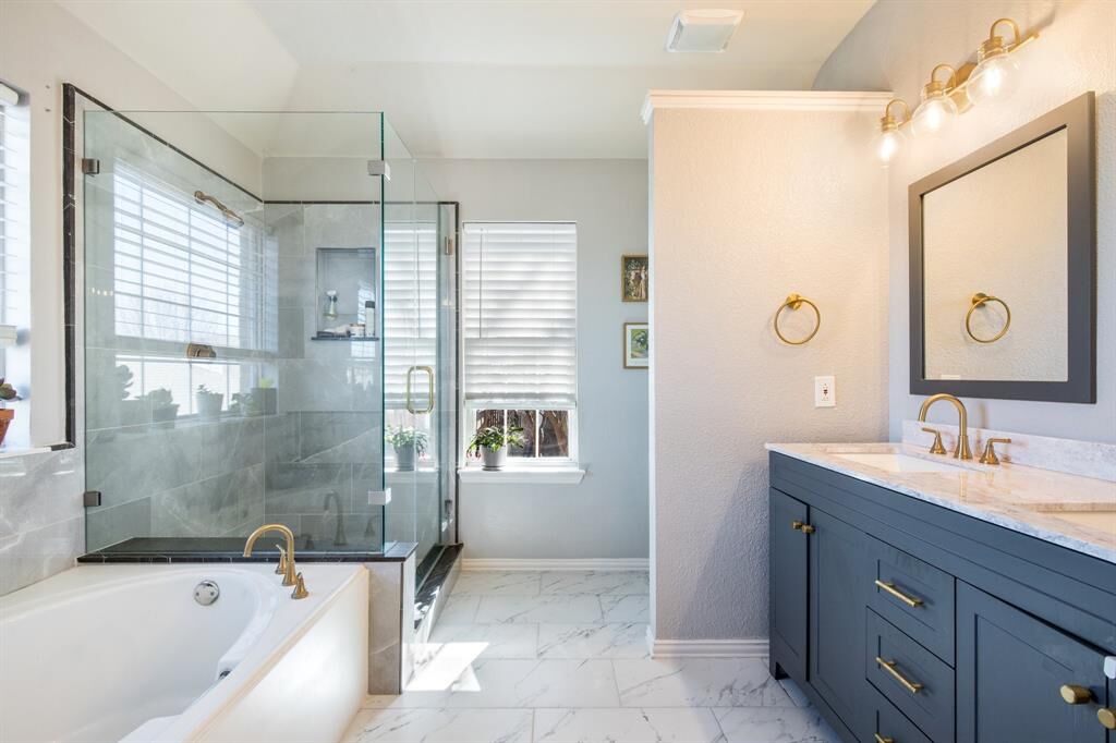 Property Photo: 5016 Crossvine Lane TX 75070