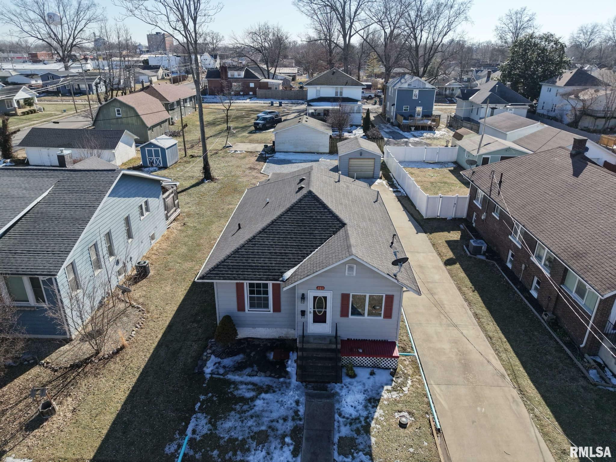 Property Photo:  206 W 6th Street  IL 62812 