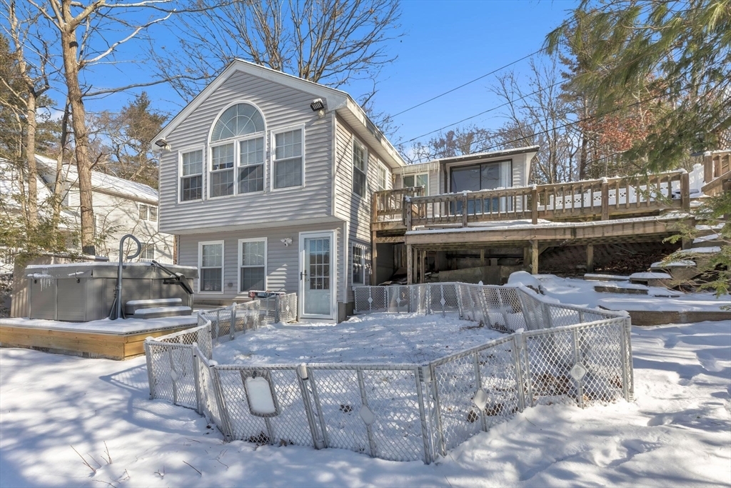 Property Photo: 5 Laurel Glades MA 01516