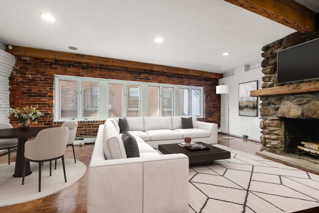 Property Photo: 158 Commercial Street 5 MA 02109