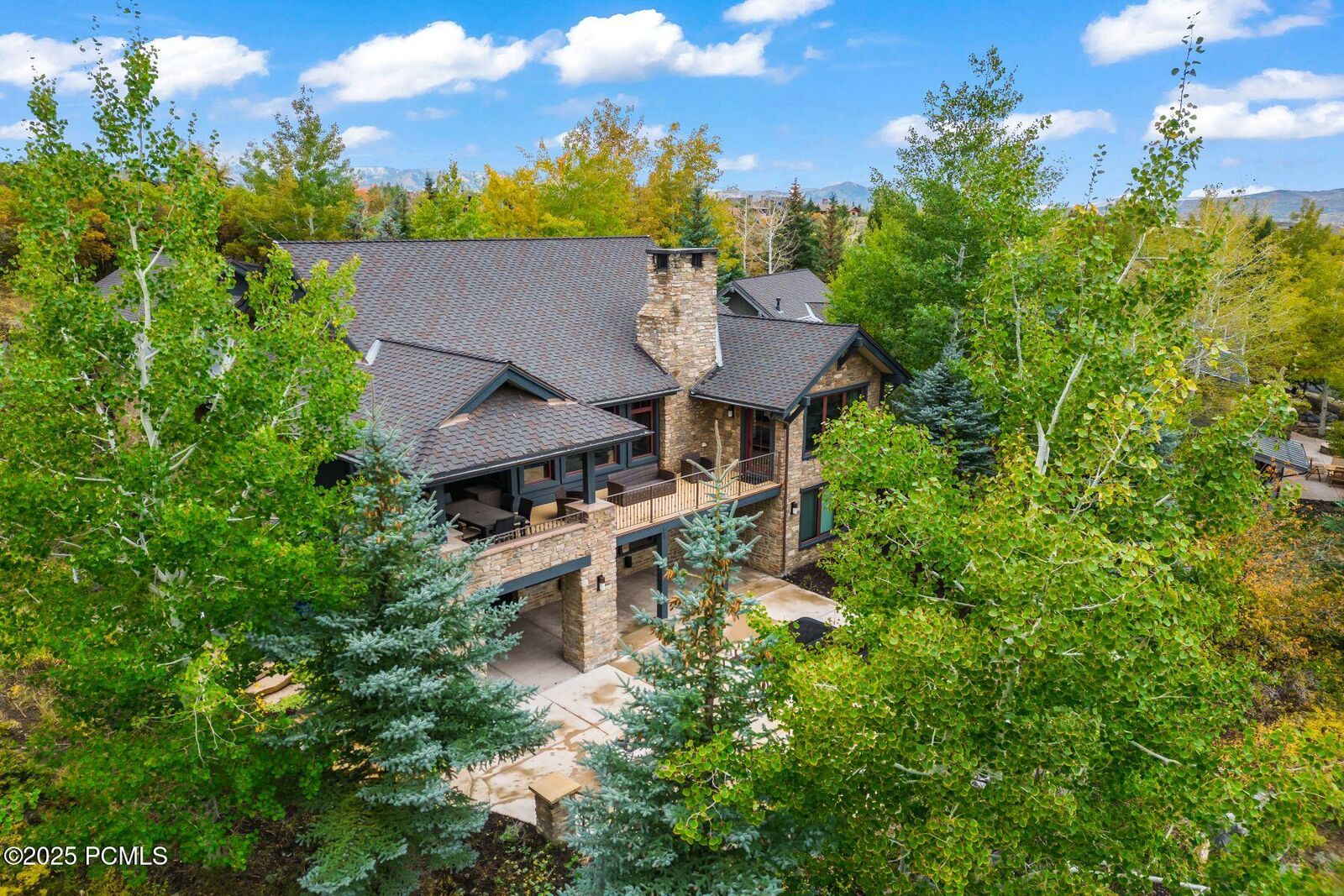 Property Photo:  8670 Ranch Club Court  UT 84098 