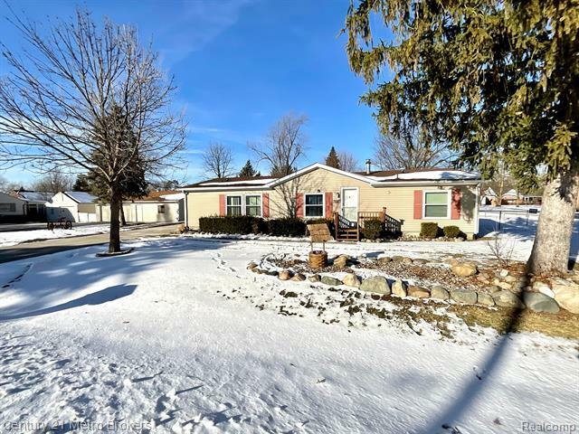 2275 Bradford Drive  Grand Blanc Twp MI 48439 photo