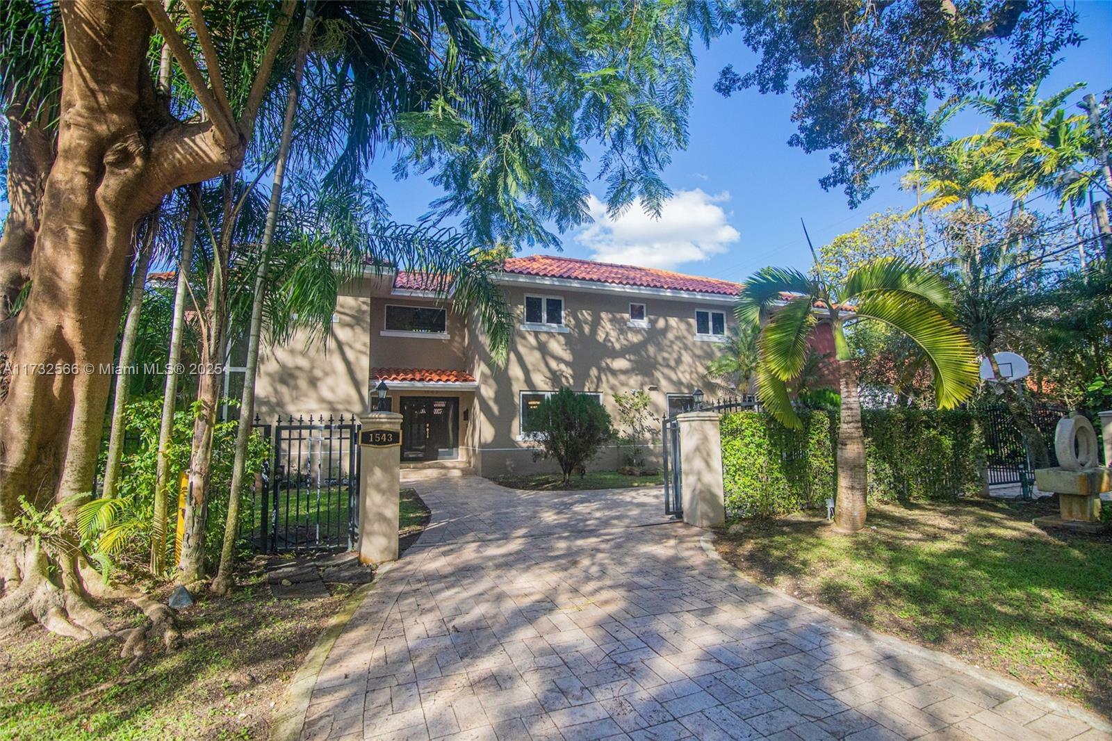 Property Photo:  1543 Dorado Ave  FL 33146 