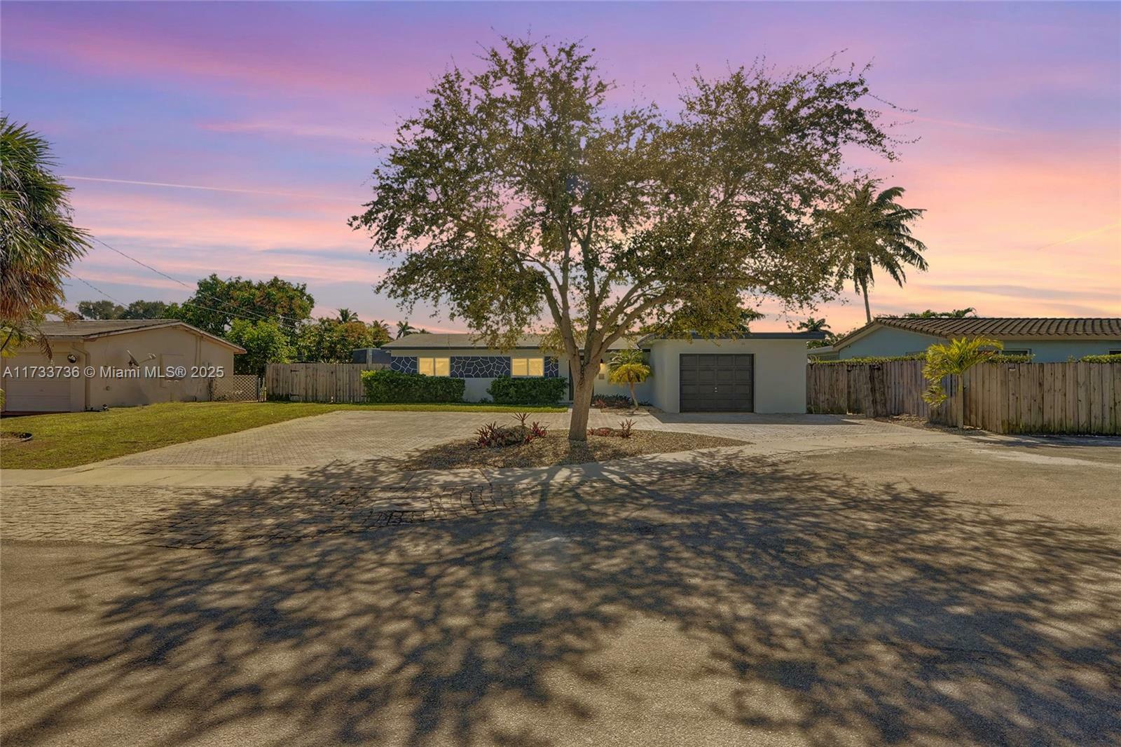 Property Photo: 2720 SW 19th Street FL 33312