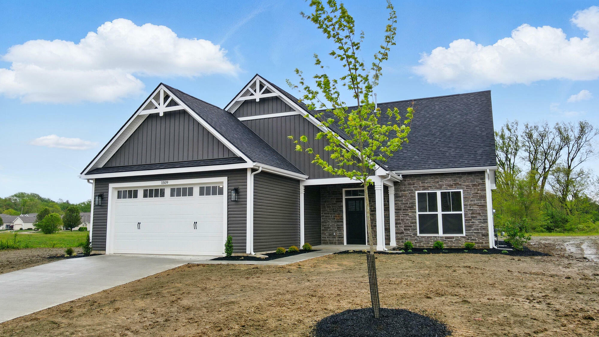 Property Photo: 1509 Kingsgate Road OH 45502